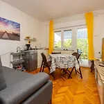 Traumhaftes Nur 150 Meter Zum Mit Meerblick, Liege, Grill, Hundefreundlich Lägenhet