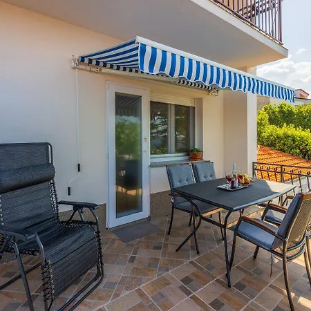 Appartement Traumhaftes Nur 150 Meter Zum Mit Meerblick, Liege, Grill, Hundefreundlich *