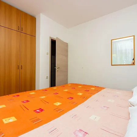 Traumhaftes Nur 150 Meter Zum Mit Meerblick, Liege, Grill, Hundefreundlich Apartman Dramalj