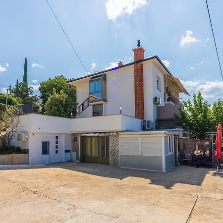 Apartman Traumhaftes Nur 150 Meter Zum Mit Meerblick, Liege, Grill, Hundefreundlich *